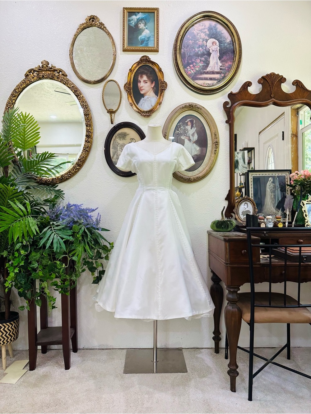 White Vintage-Style Short Sleeve Tea Dress